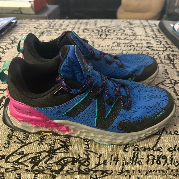 New Balance Fresh Foam Hierro - Picture 2 of 9